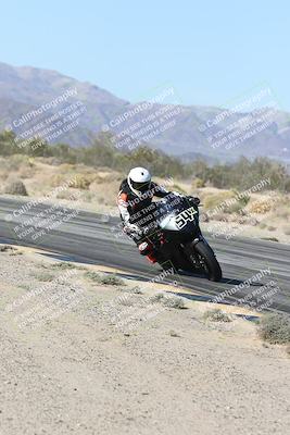 media/Dec-04-2025-Racers Edge (Thu) [[5ebc9f124d]]/3-B Group/3-Session 2 (Turn 7 Inside)/